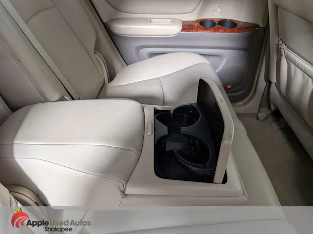 Used 2006 Gold Toyota Limited image 43