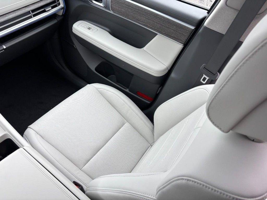 New 2026 White Hyundai Limited image 10