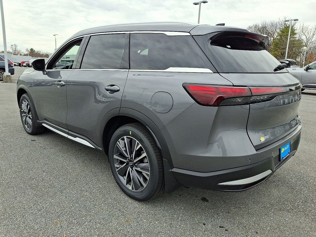 New 2026 GRAPHITE SHADOW INFINITI Luxe AWD image 3