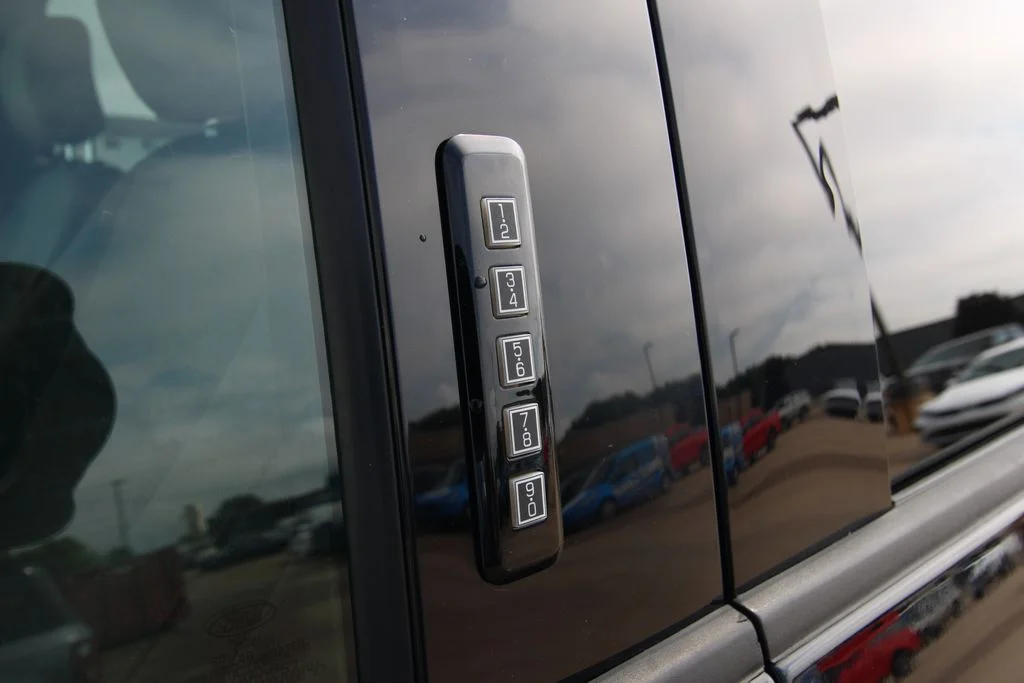 Used 2018 Black Ford XLT image 40