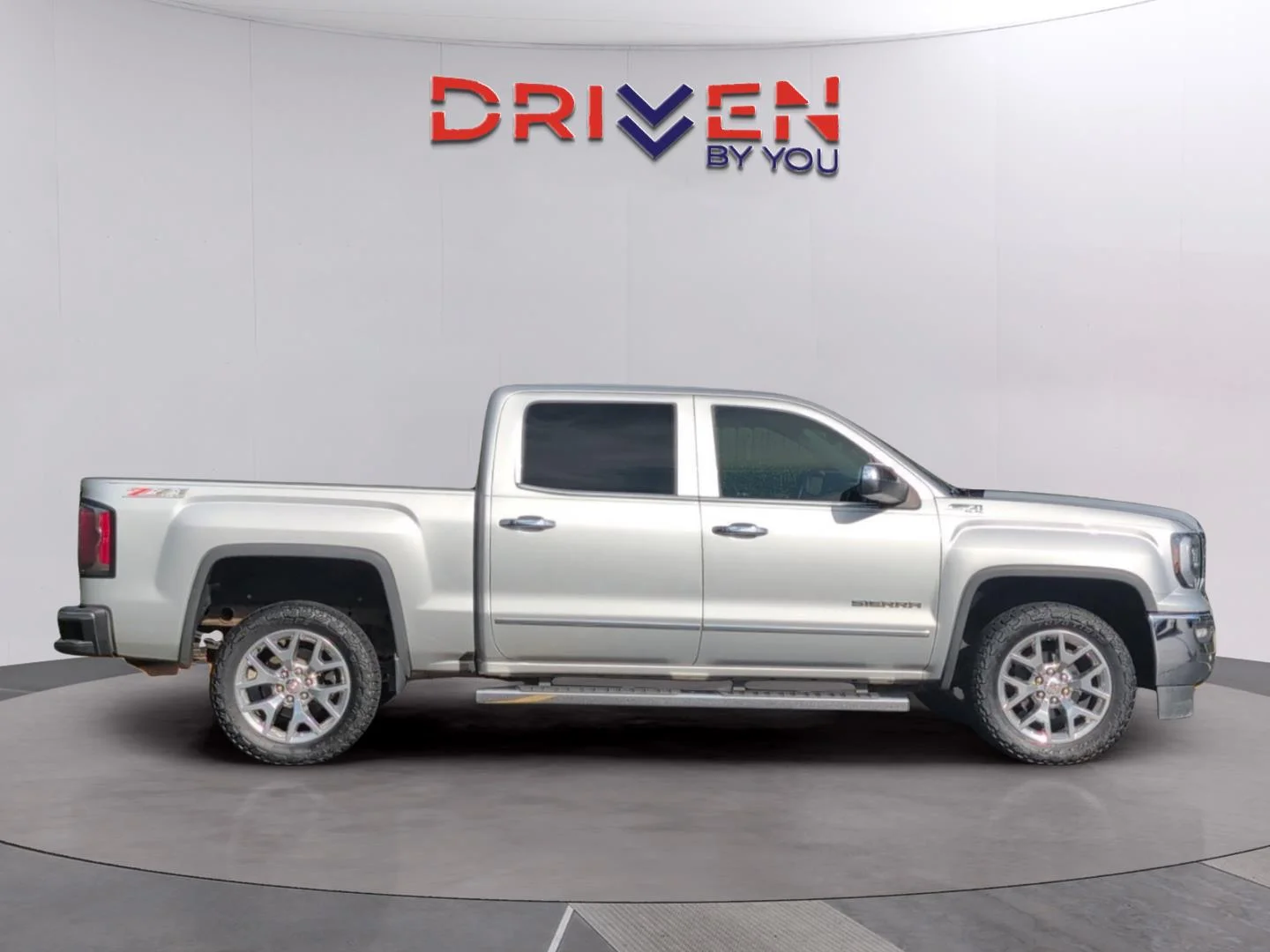 Used 2018 Quicksilver Metallic GMC SLT image 6
