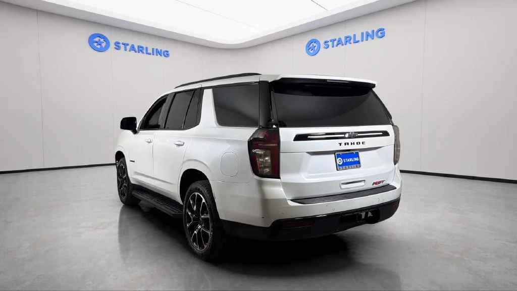 Used 2023 IRIDESCENT PEARL TRICOAT Chevrolet RST image 6