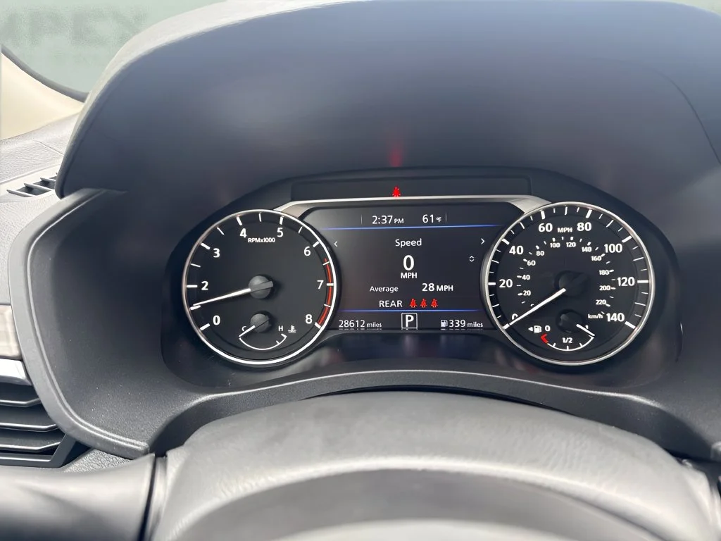 Used 2025 Silver Nissan 2.5 SV image 19