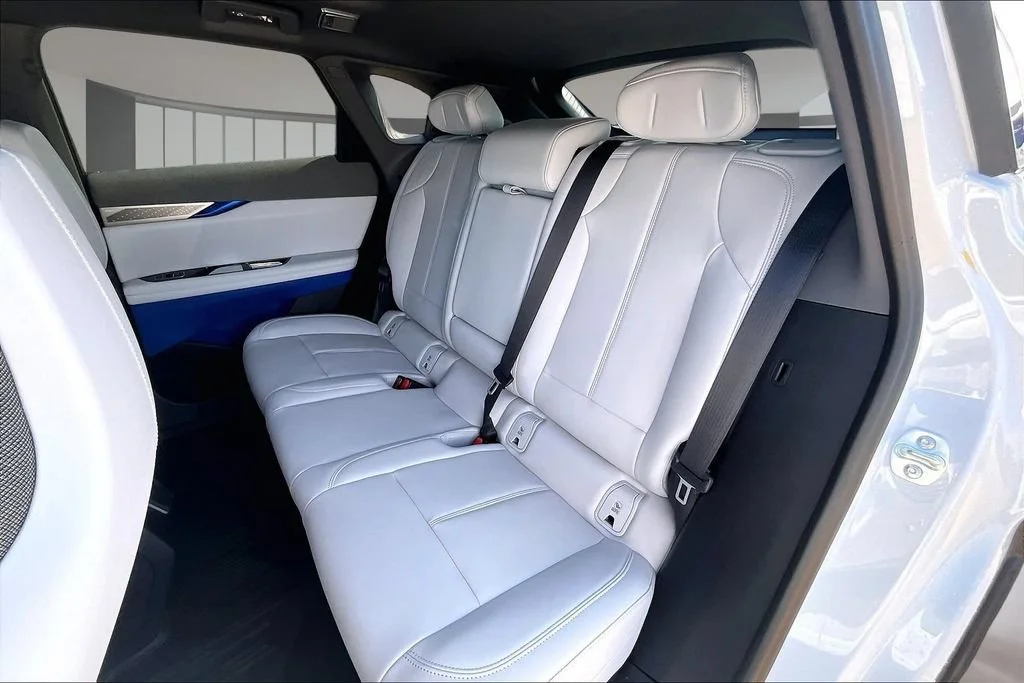 New 2027 Vibrant White Tricoat Cadillac Sport image 10