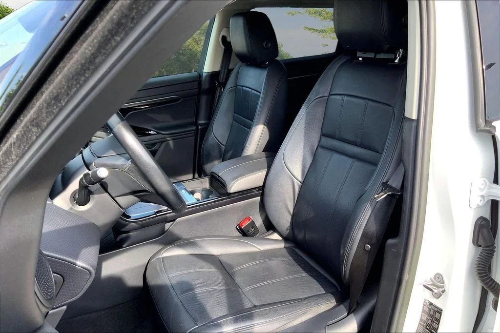 Used 2023 White Land Rover S image 20