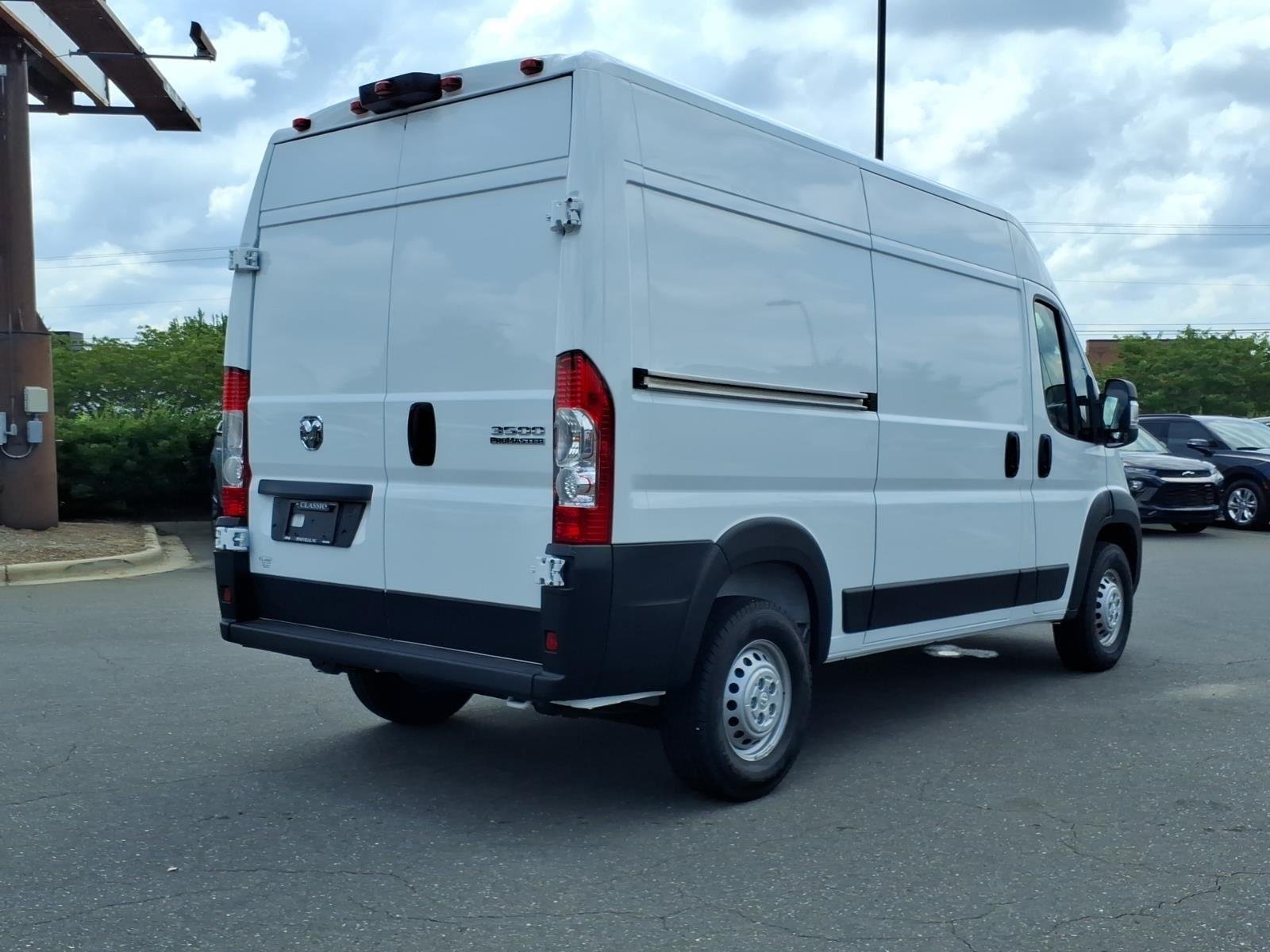 New 2026 Bright White Clear-Coat Exterior Paint RAM Tradesman image 2