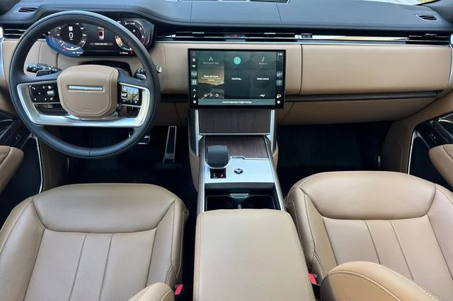 New 2026 Fuji White Land Rover SE image 12