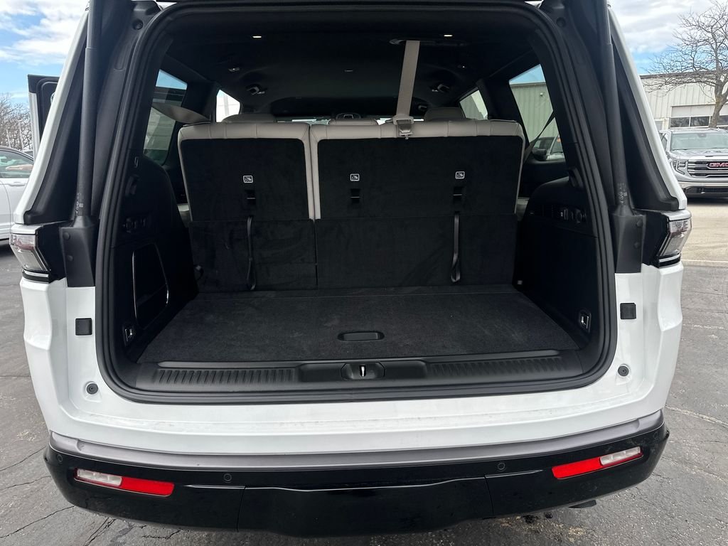 New 2026 White/off-white Jeep  image 26