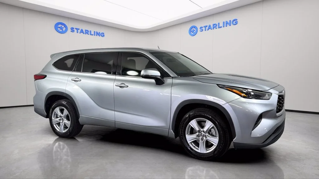 2022 Toyota Highlander L - Photo 13