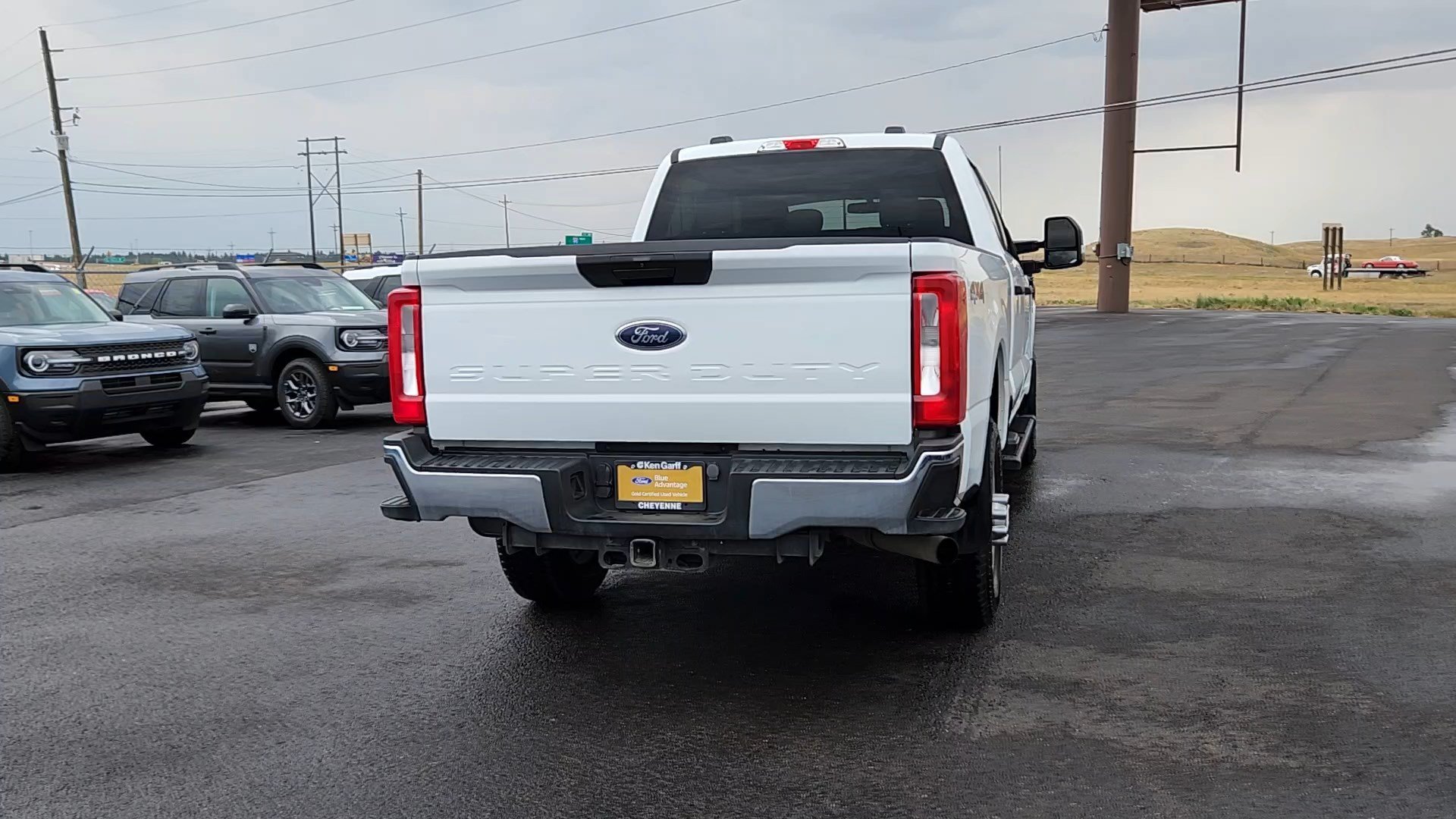 Used 2023 Oxford White Ford XLT image 3