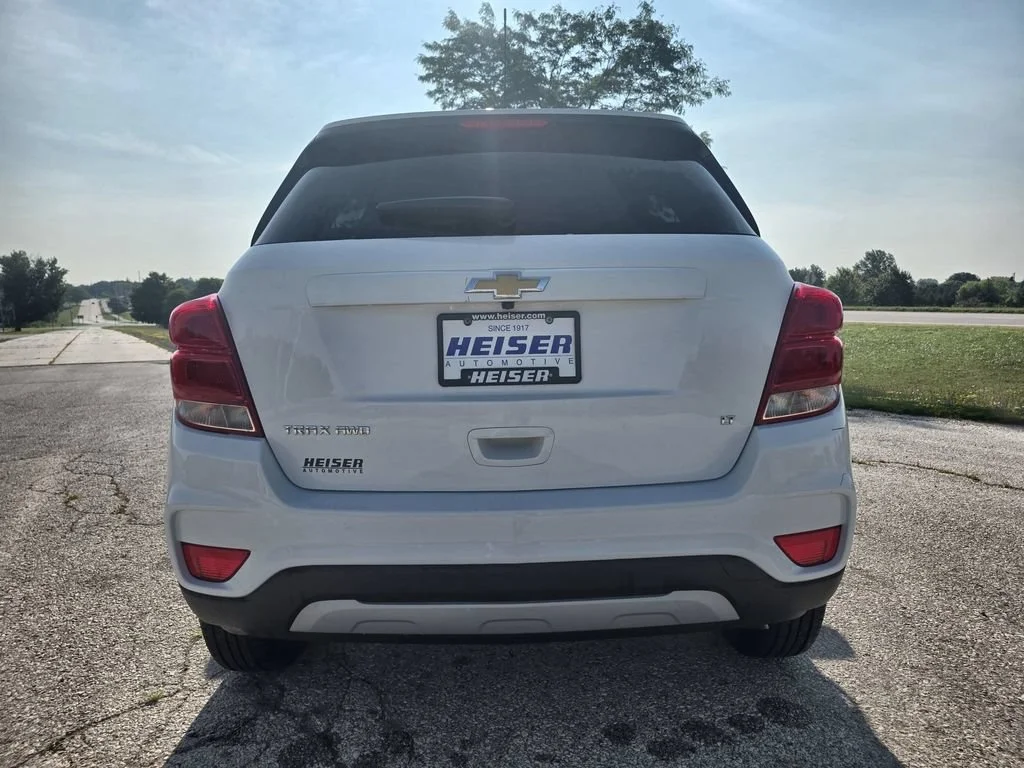 Certified Used 2020 SUMMIT WHITE Chevrolet LT image 12