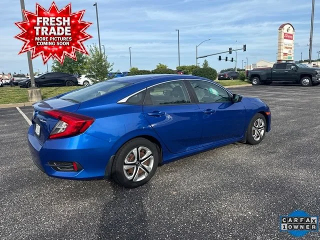 Used 2018  Honda LX image 5
