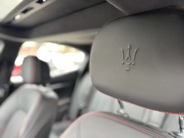 Used 2022 Nero Ribelle Metallic Maserati Modena Q4 ~NERO/ROSSO /Pieno Fiore image 11
