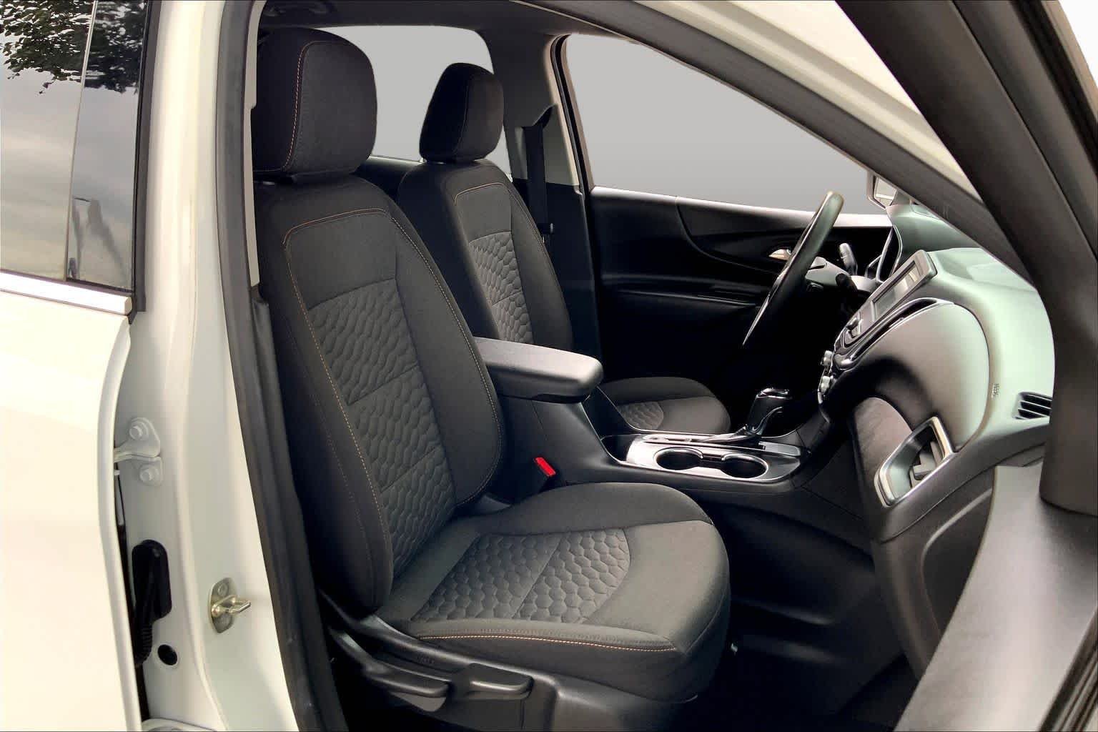 Used 2019 Summit White Chevrolet LT image 8