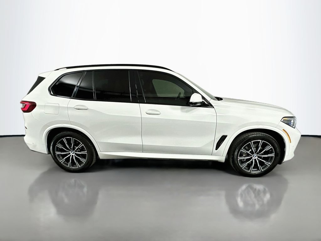 Used 2022 Alpine White BMW xDrive40i image 4