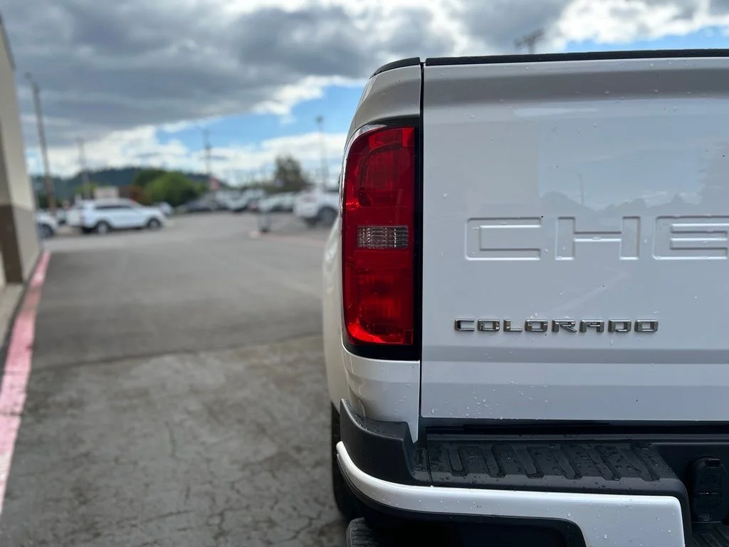 Used 2022 White Chevrolet LT image 8