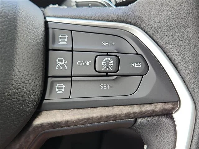 New 2027 PX8 High Gloss Jeep L LAREDO ALTITUDE 4X2 image 16