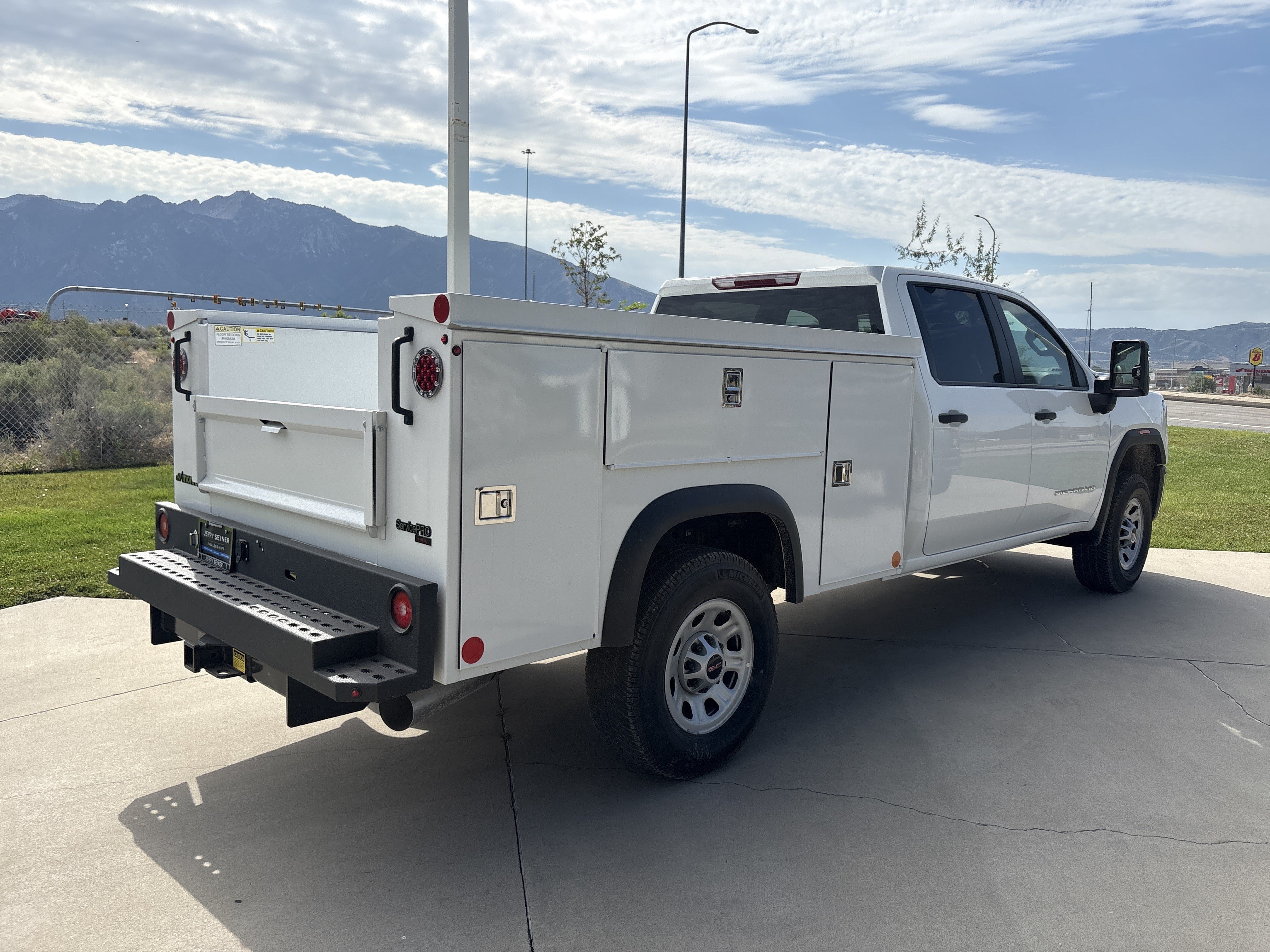 New 2026 Summit White GMC Pro image 6