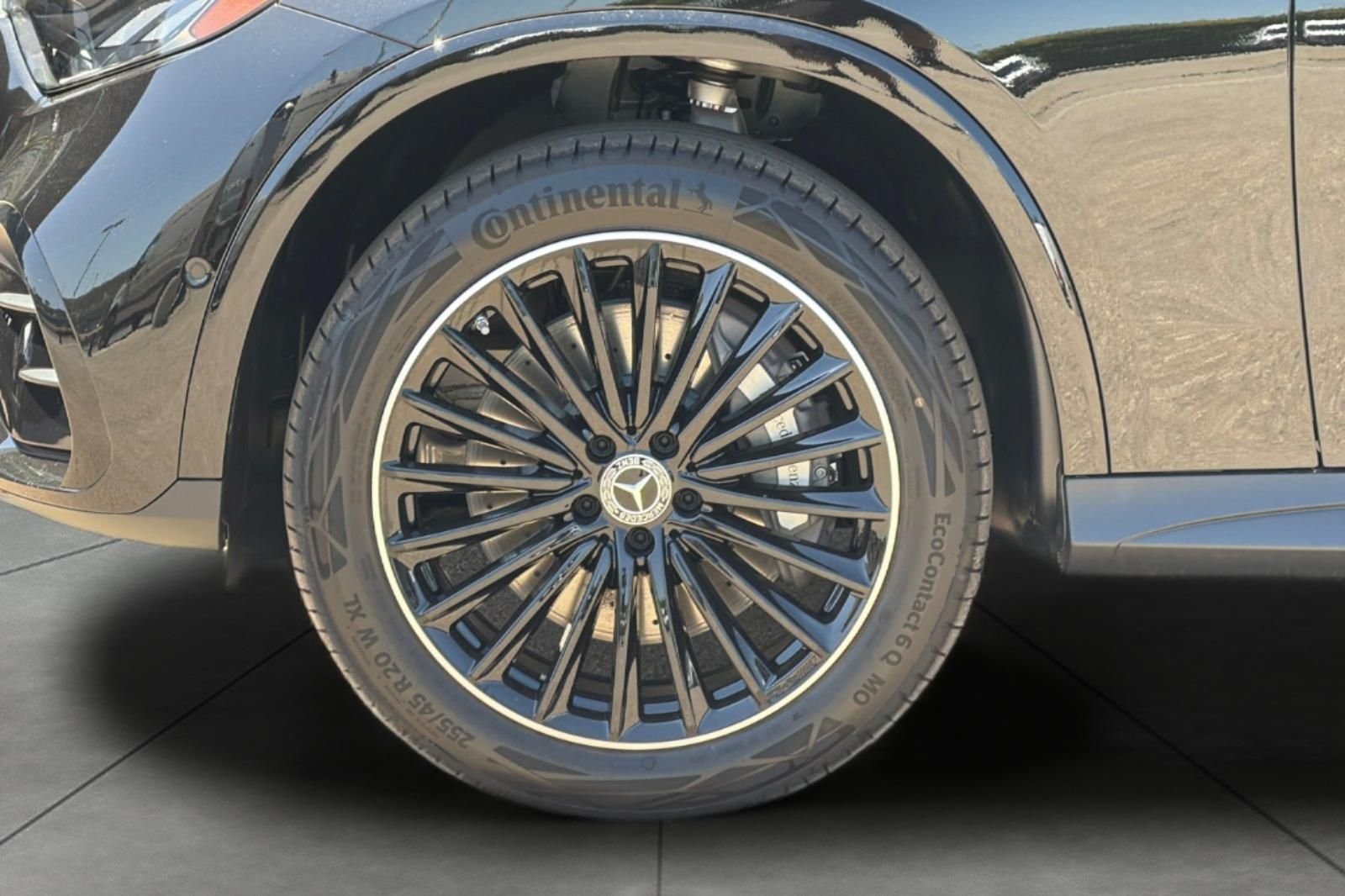 New 2026 Obsidian Black Metallic Mercedes-Benz GLC 300 image 5