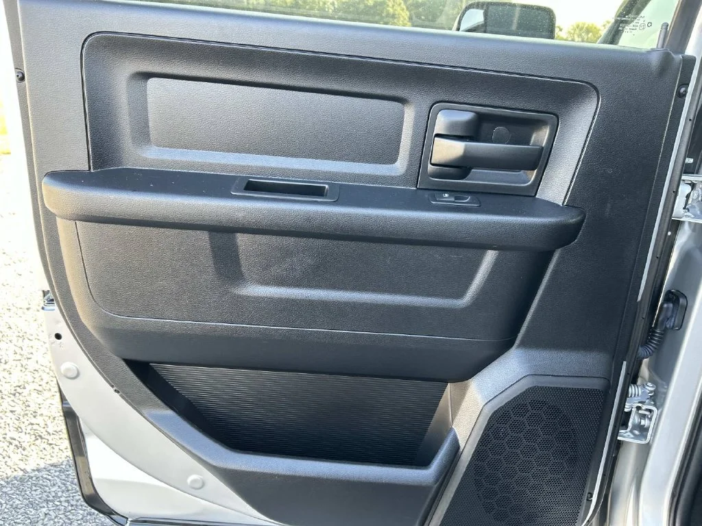 Used 2018 Silver Ram Tradesman image 11