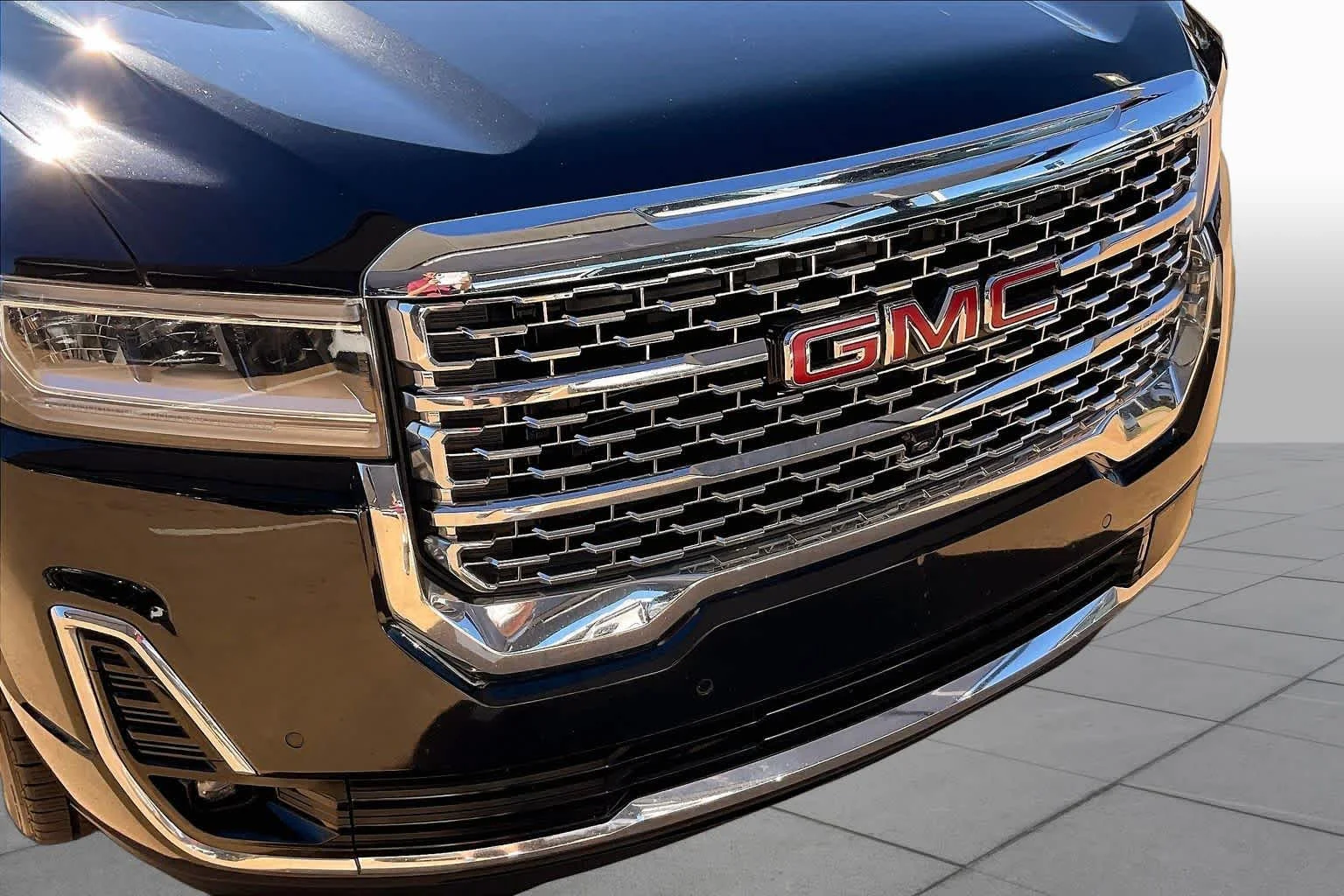 Used 2023 Ebony Twilight Metallic GMC Denali image 29