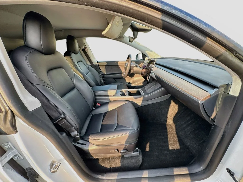 Used 2021 White Tesla Long Range image 29