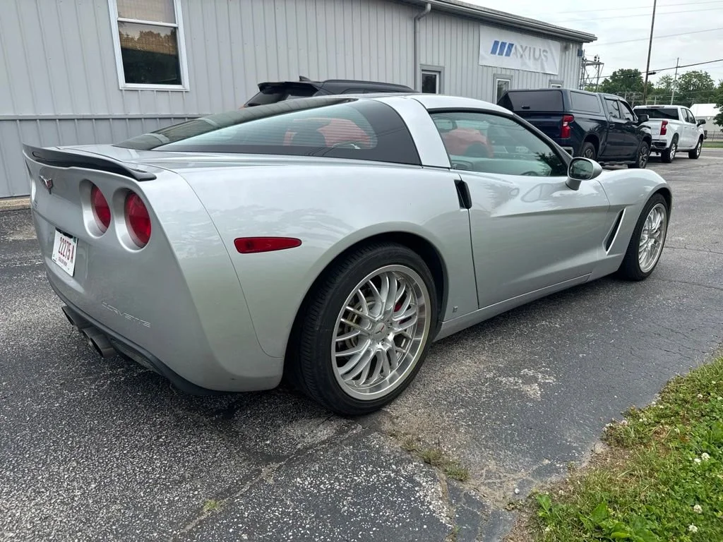 Used 2009 BLADE SILVER METALLIC Chevrolet w/1LT image 6