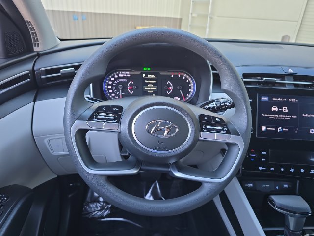 Used 2024 Black Hyundai SEL image 17