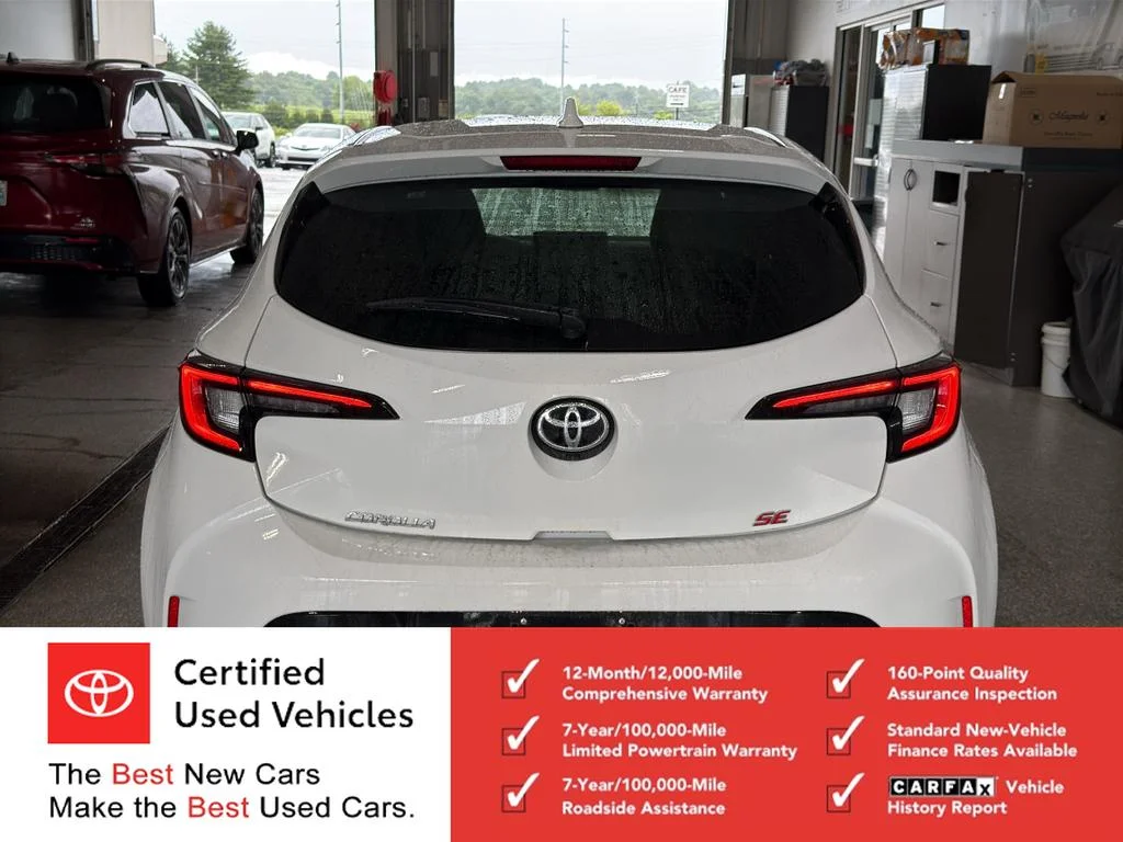 Used 2025 Ice Cap Toyota SE image 3