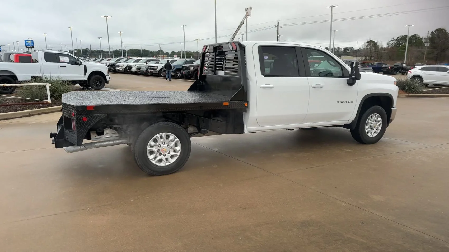 Used 2022 Summit White Chevrolet LT image 8