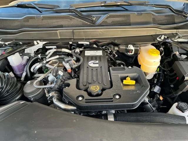 New 2026 Bright White Clear-Coat Exterior Paint RAM Laramie image 34