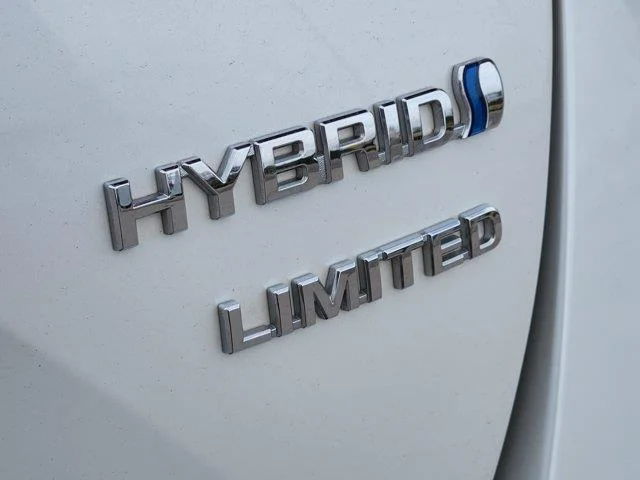 Used 2022 White . Toyota Limited image 12