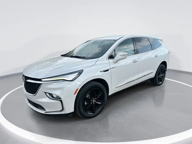 2024 Buick Enclave Essence's photo