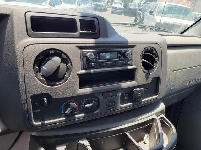 New 2026 Oxford White Ford E-350 SRW image 7