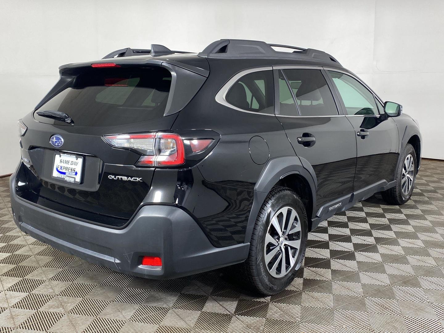 Used 2024 Crystal Black Silica Subaru Premium image 5