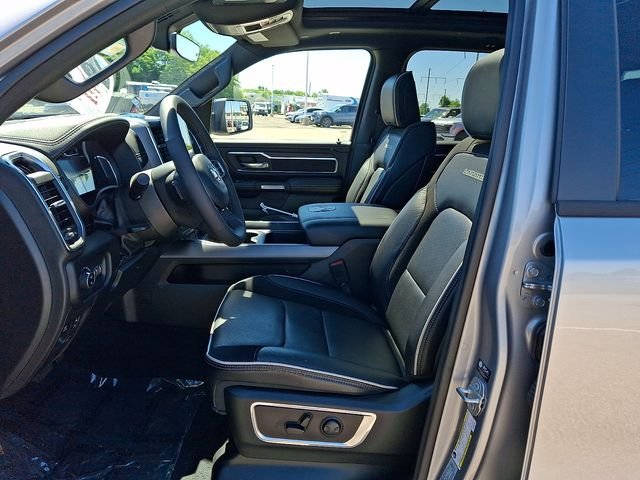 Certified Used 2025 Billet Silver Metallic Clearcoat Ram Laramie image 13