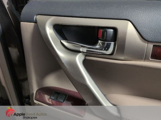 Used 2014 Red Lexus 460 image 37