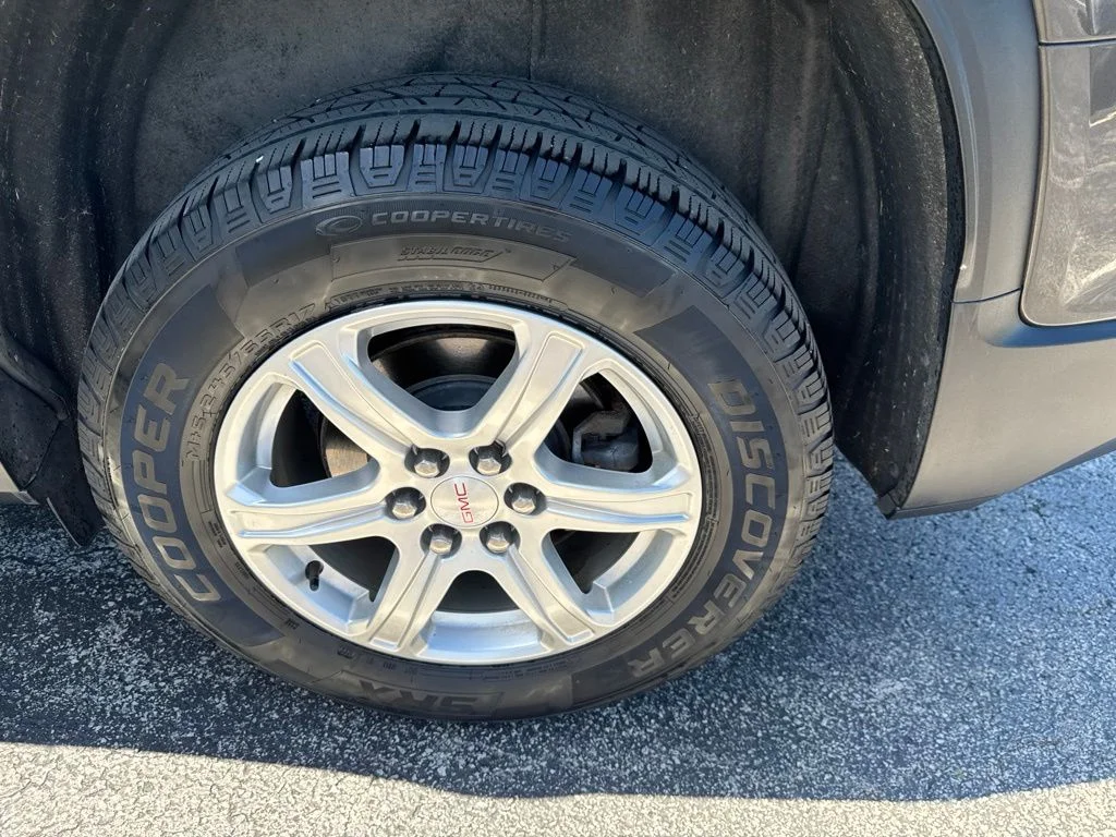 Used 2019 Gray GMC SLE-1 image 43