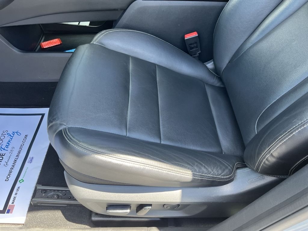 Used 2021 Gray Nissan SL image 12