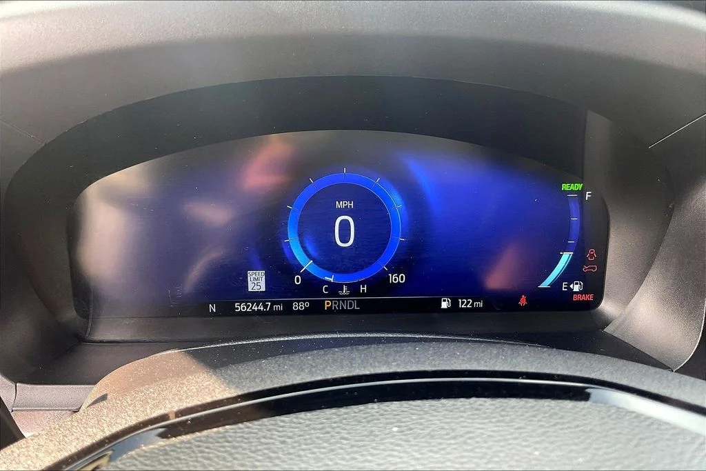 Used 2023 White Ford Platinum image 19