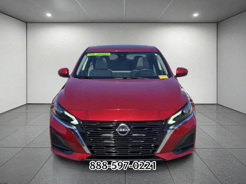 Used 2024 Scarlet NISSAN 2.5 SV image 8