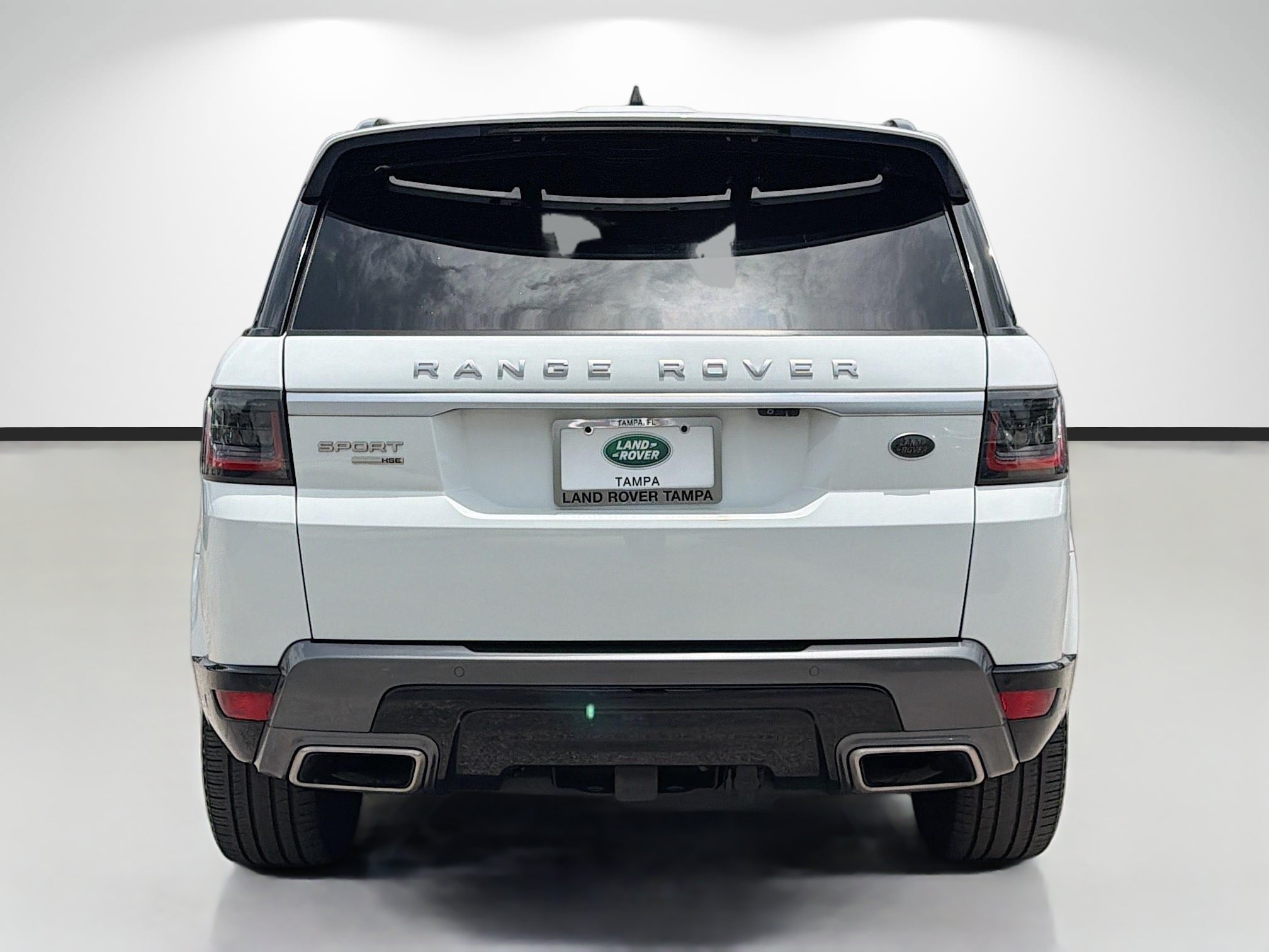 Used 2019 Fuji White Land Rover HSE image 4