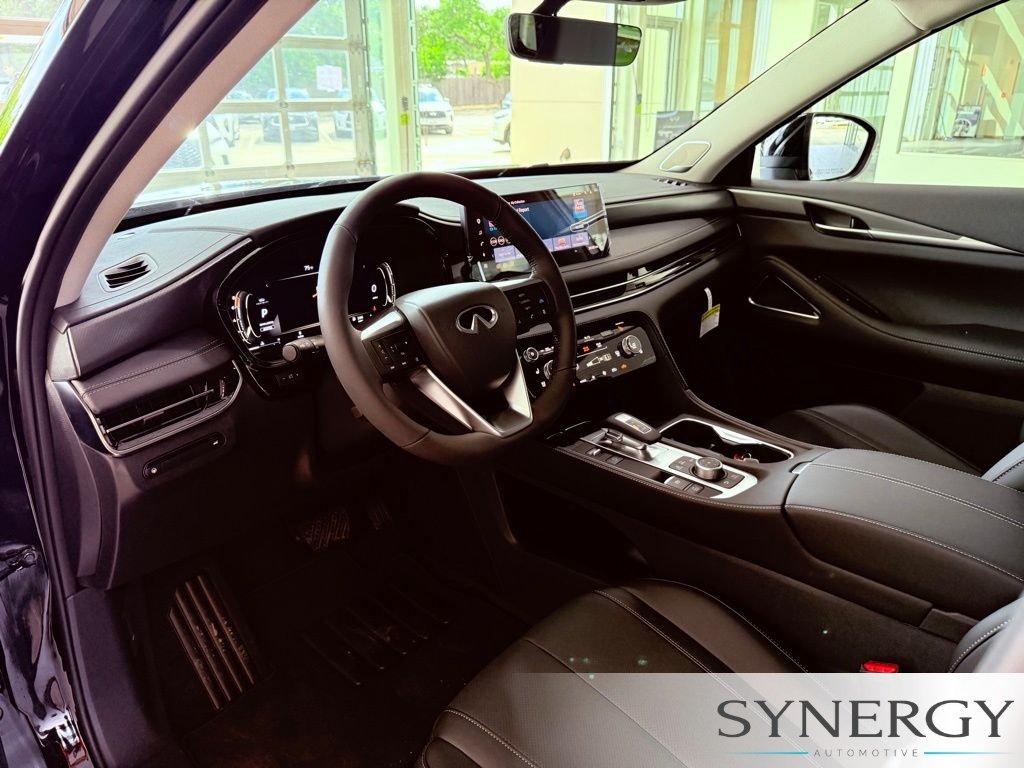 Certified Used 2027 Mineral Black INFINITI LUXE image 28