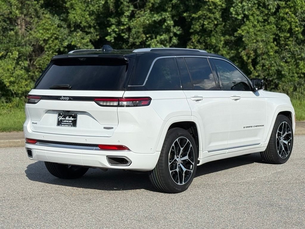 Used 2024 White Jeep Summit image 11