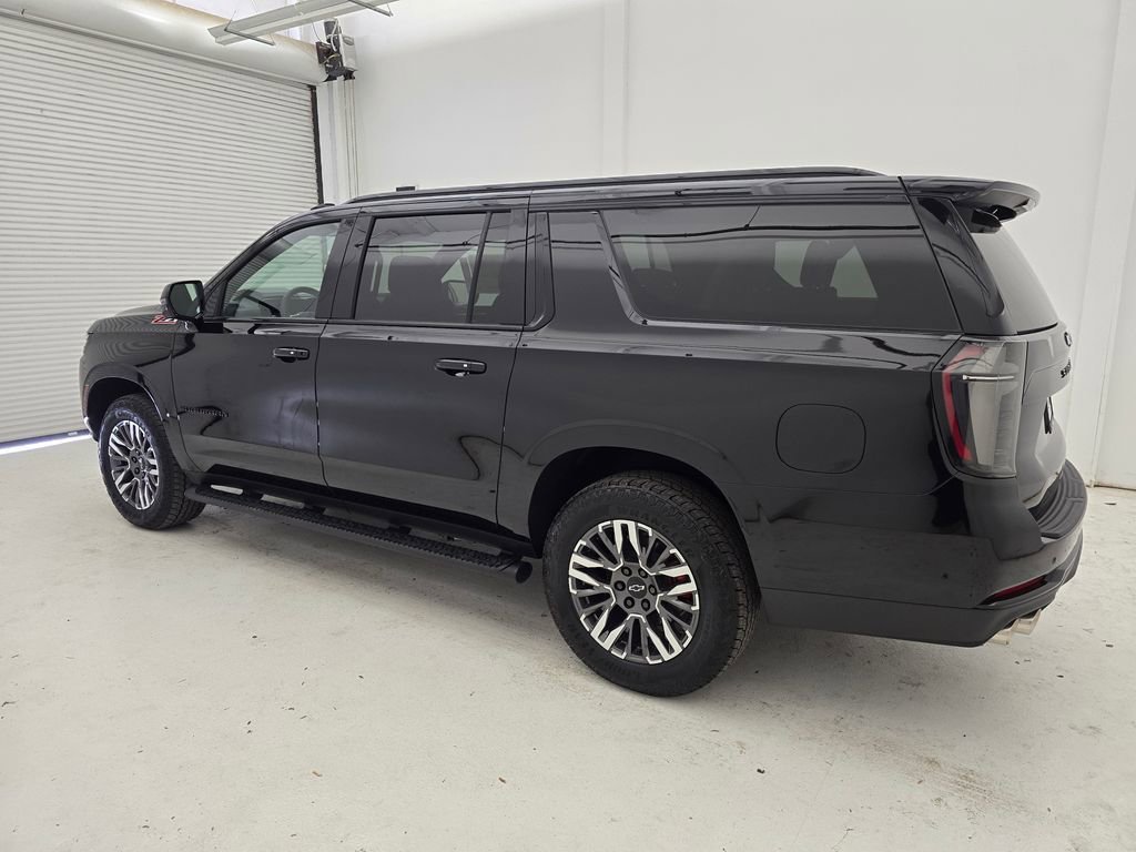 2025 Chevrolet Suburban Z71 - Photo 43