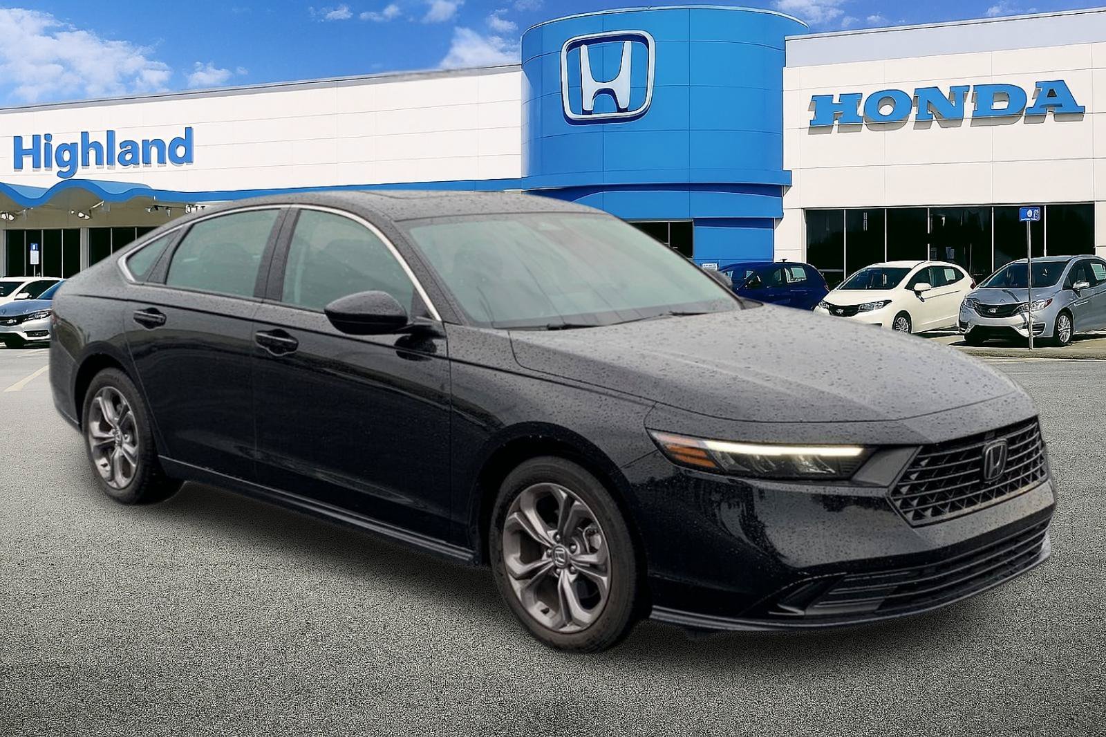 Certified Used 2024 Black Honda EX image 7