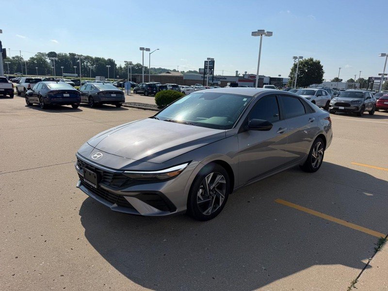 Used 2025 Fluid Metal Hyundai SEL Sport image 6