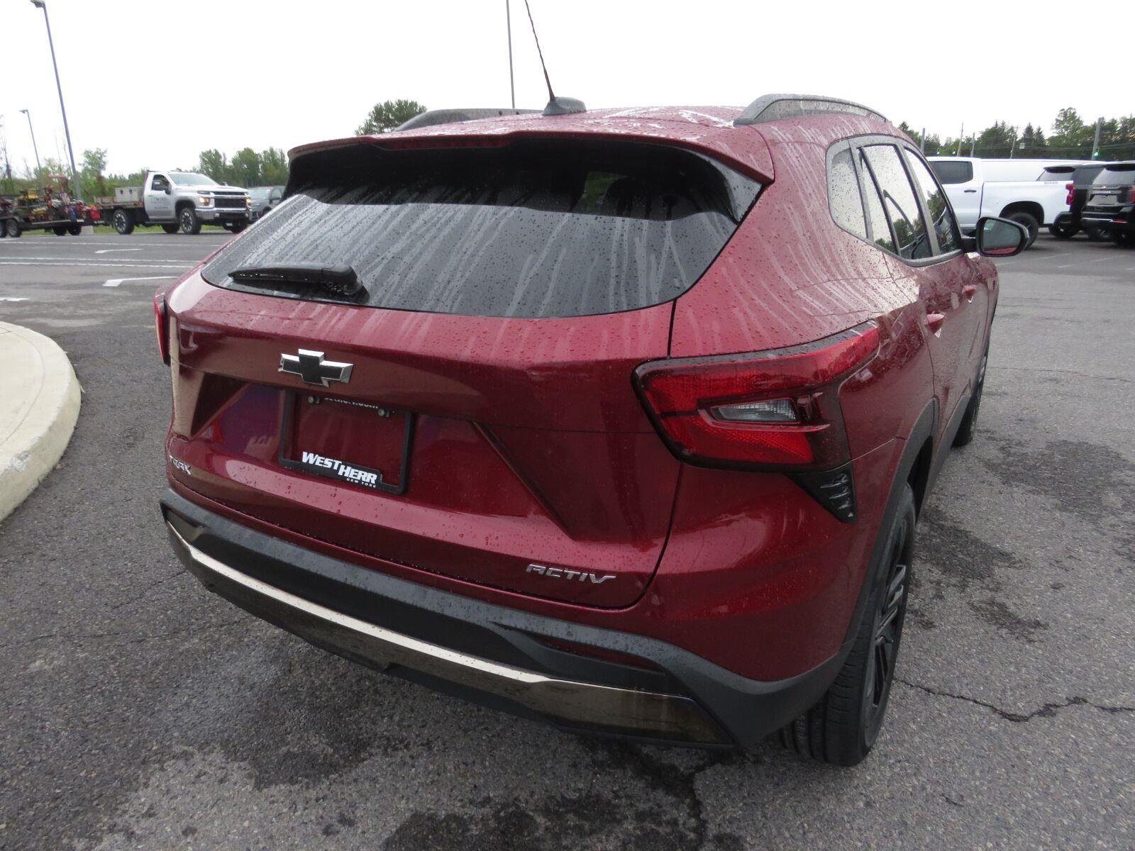 Used 2024 Crimson Metallic Chevrolet ACTIV image 8