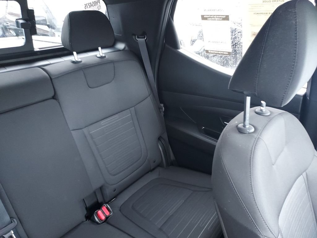 Used 2023 White Hyundai SEL Premium image 14