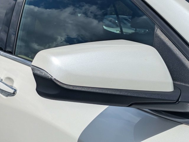 Used 2022 Pearl Chevrolet Premier image 10